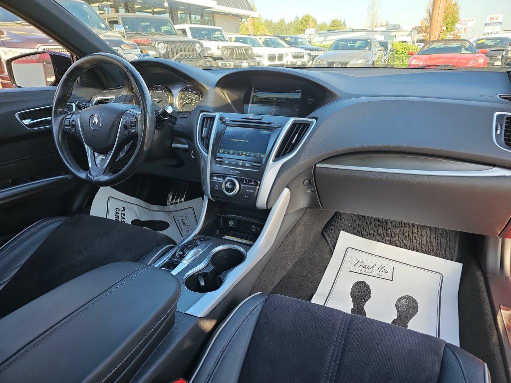 Photo 38 of this Acura TLX