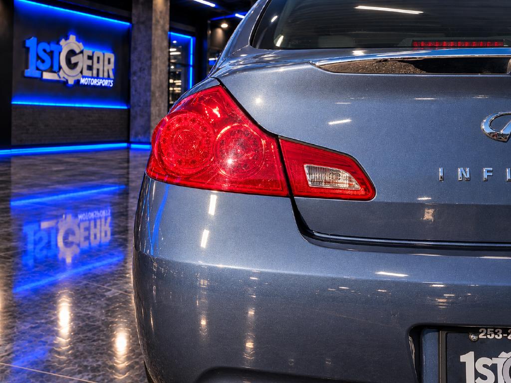Photo 13 of this INFINITI G35 Sedan