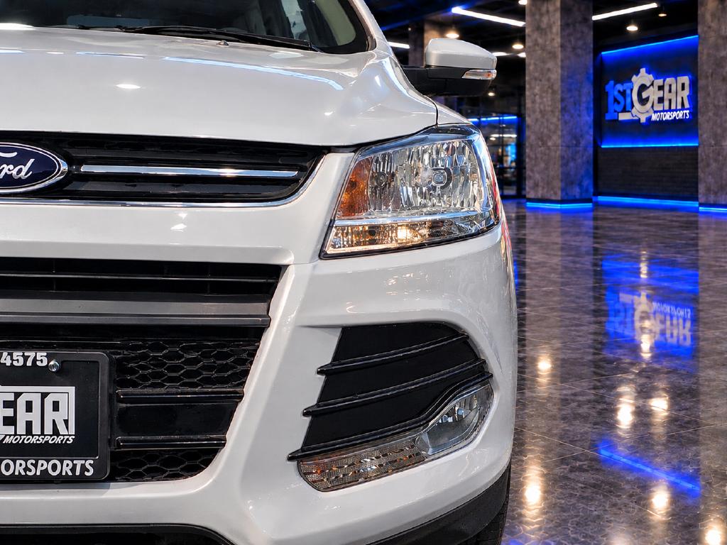 Photo 12 of this Ford Escape