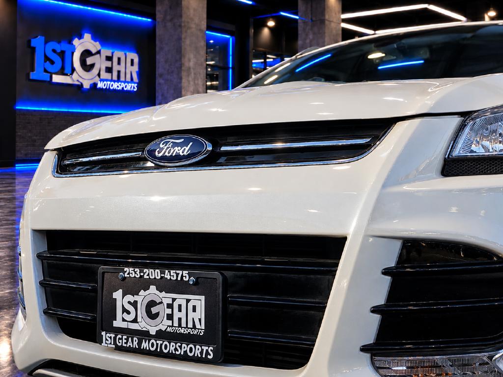 Photo 14 of this Ford Escape