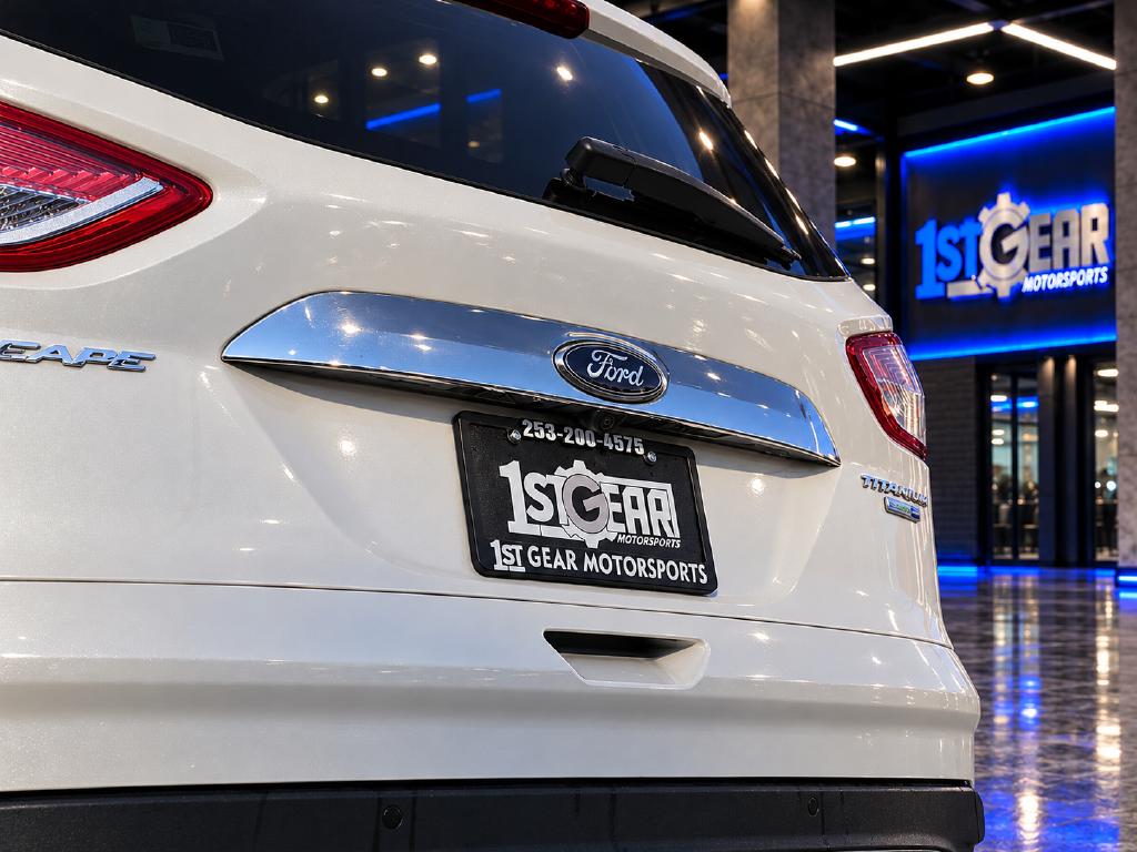 Photo 15 of this Ford Escape