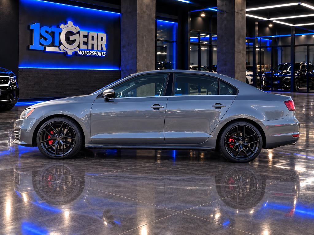 Photo 9 of this Volkswagen GLI