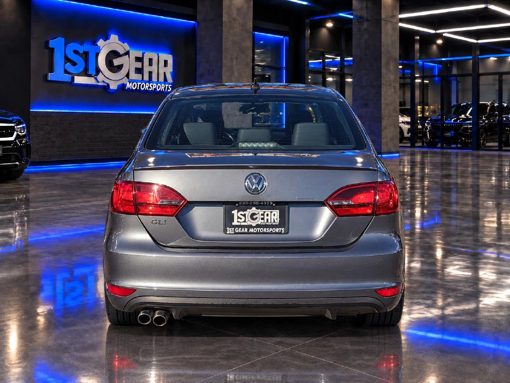 Photo 7 of this Volkswagen GLI