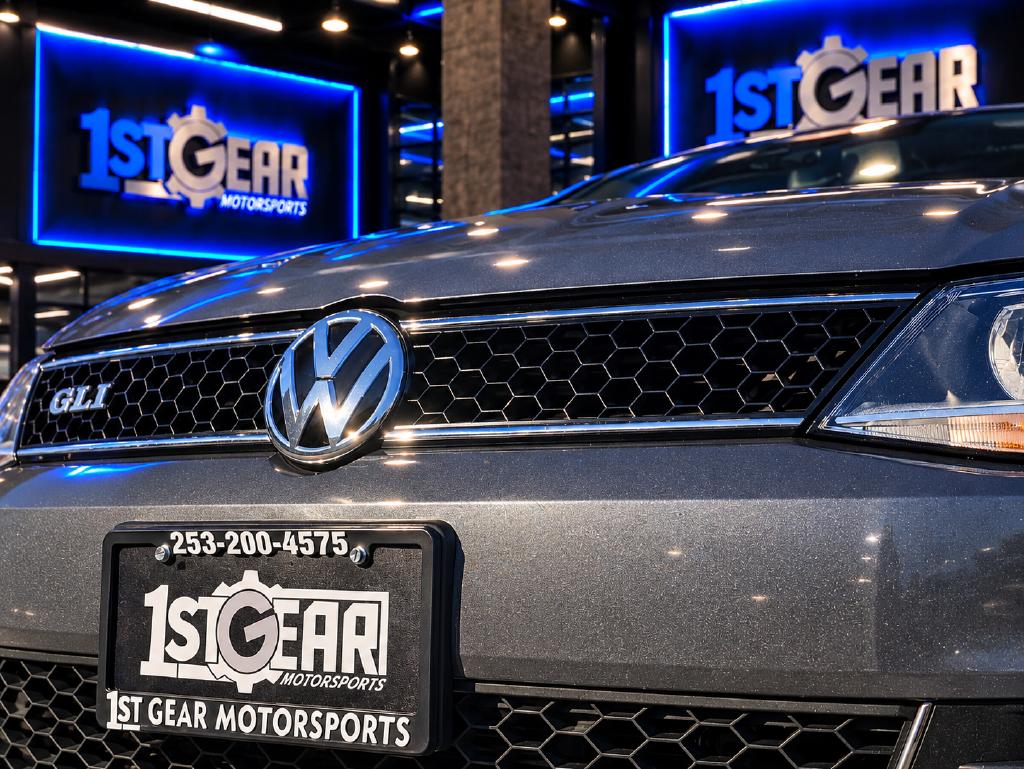 Photo 14 of this Volkswagen GLI