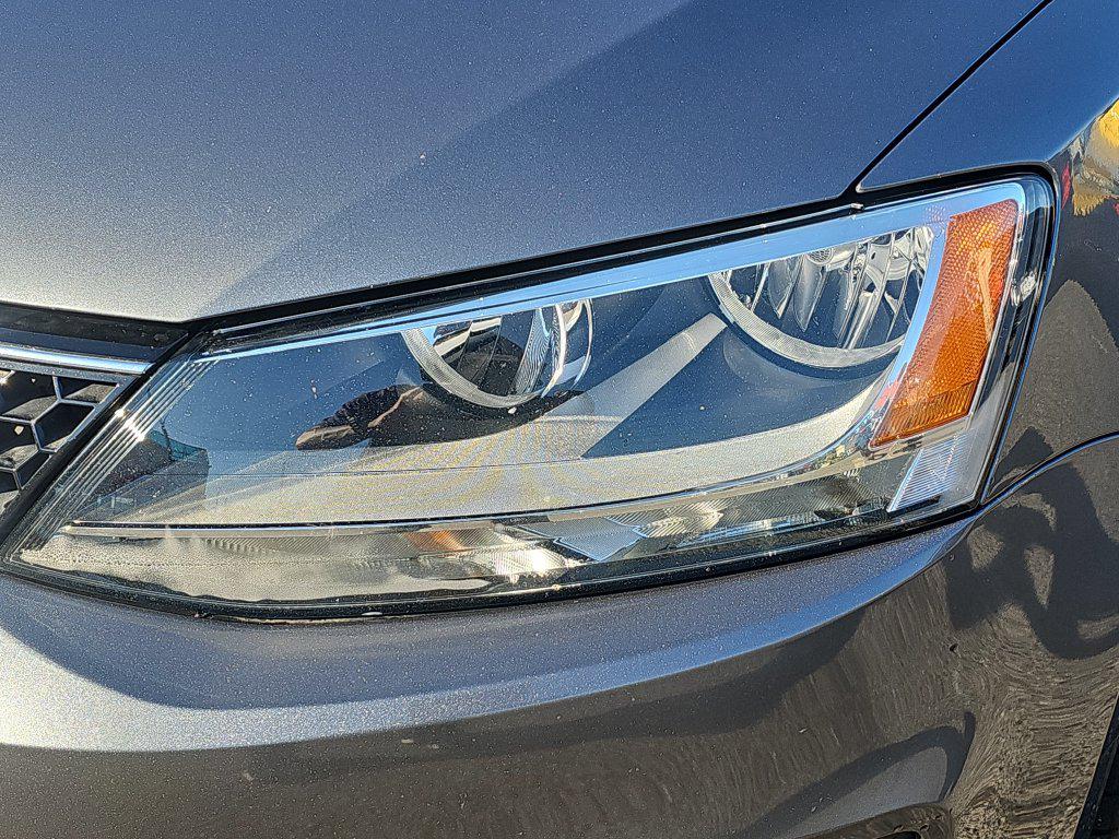 Photo 16 of this Volkswagen GLI