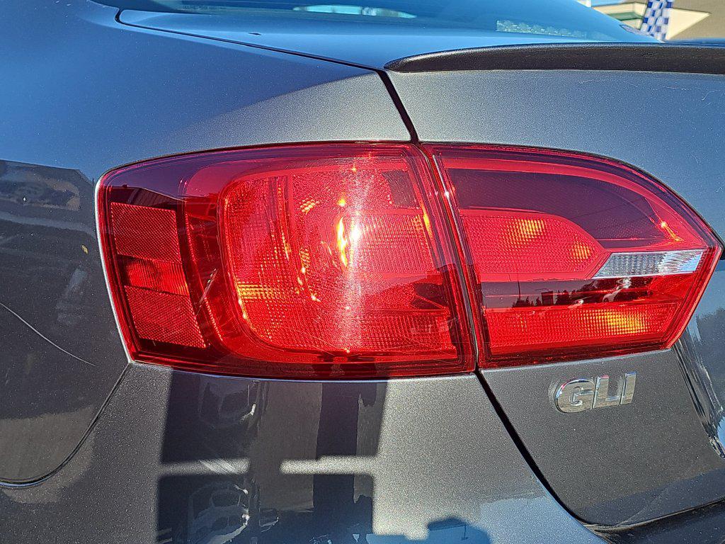 Photo 17 of this Volkswagen GLI