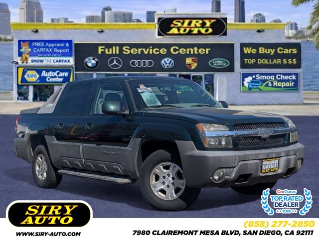 Green 2003 Chevrolet Avalanche Pickup Truck Rear-Wheel Drive Automatic