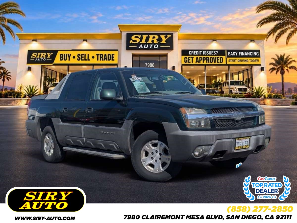 Green 2003 Chevrolet Avalanche Pickup Truck Rear-Wheel Drive Automatic