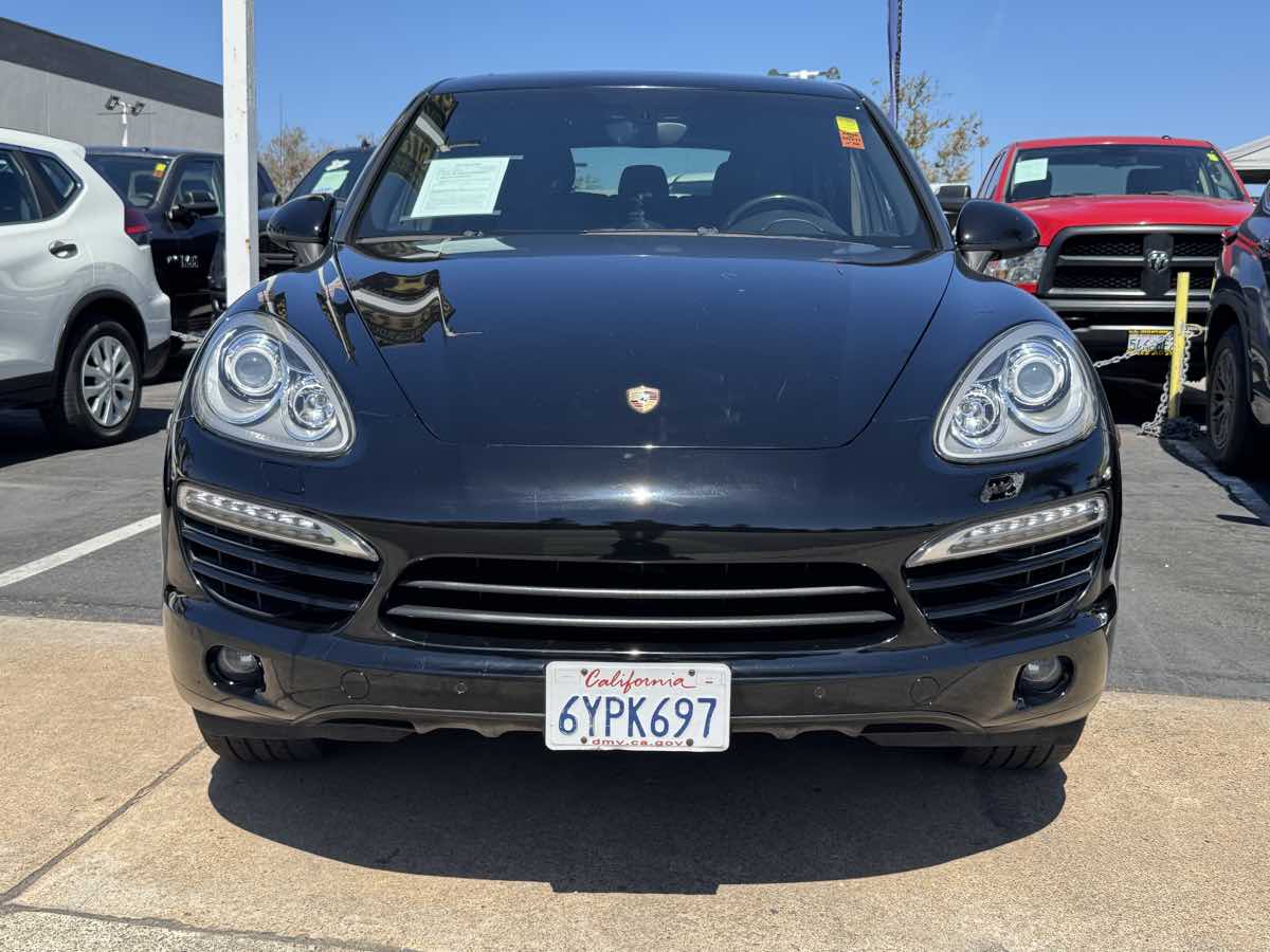 Photo 7 of this Porsche Cayenne