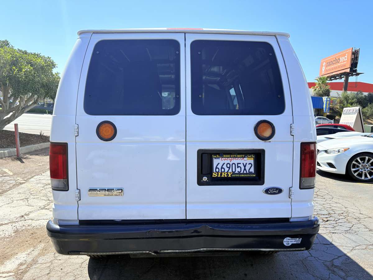 2010 Ford E-Series Econoline Van Commercial - Photo 6