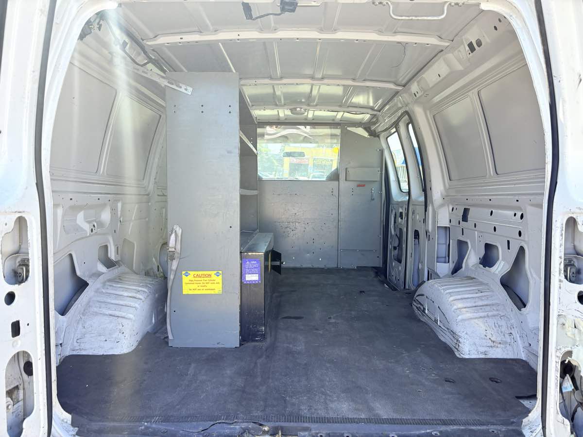 2010 Ford E-Series Econoline Van Commercial - Photo 7