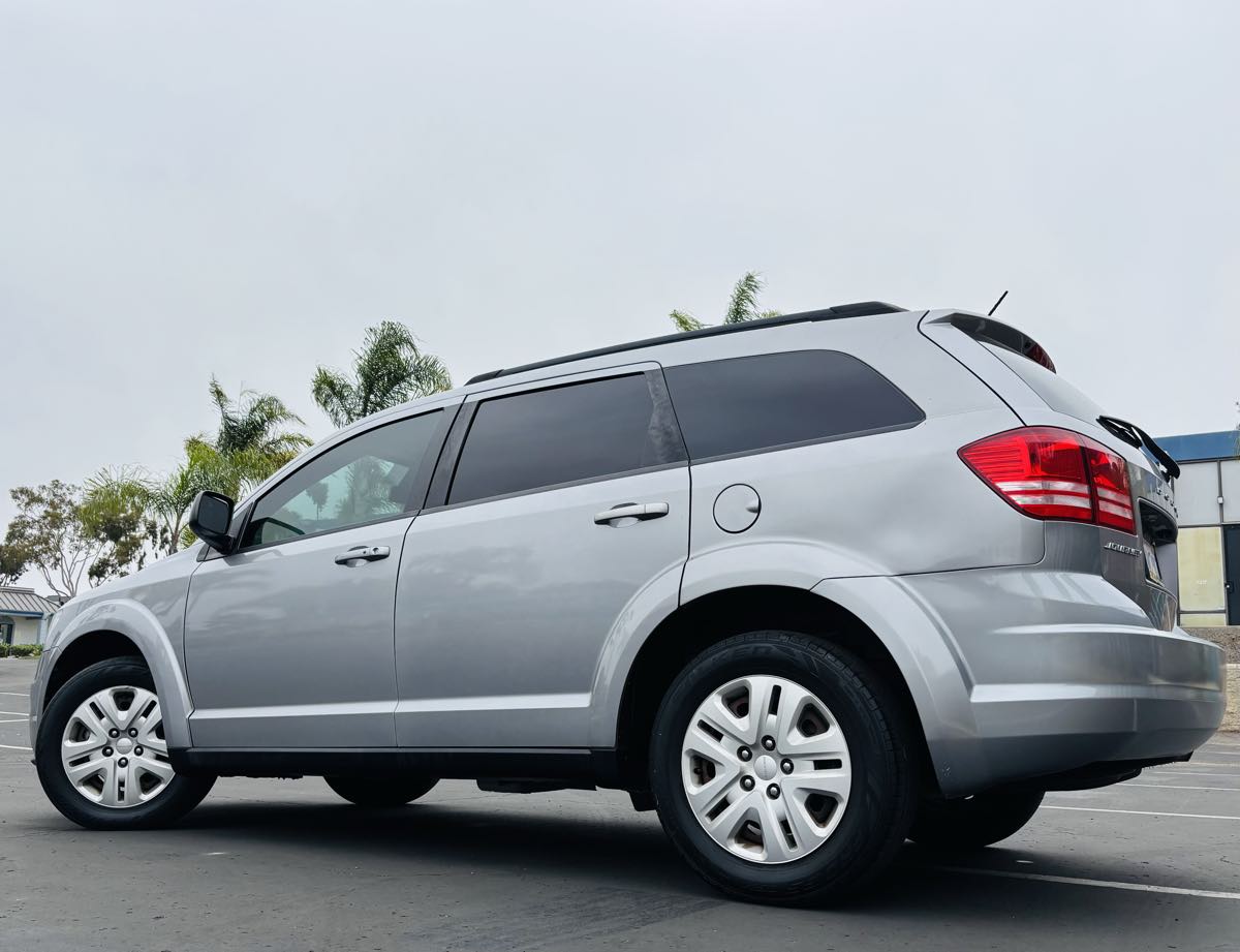 2016 Dodge Journey SE - Photo 2