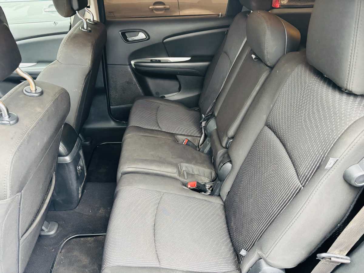 2016 Dodge Journey SE - Photo 10