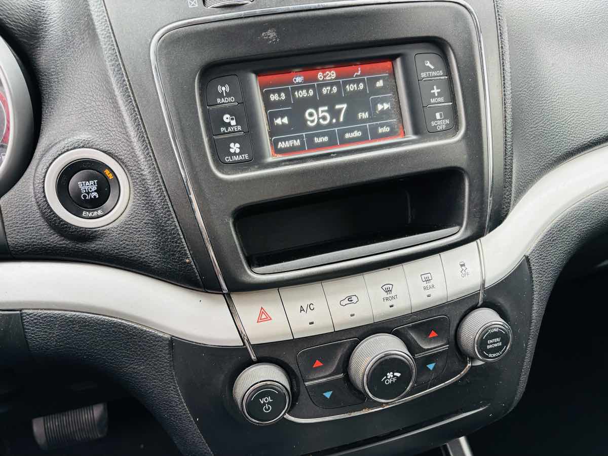 2016 Dodge Journey SE - Photo 19