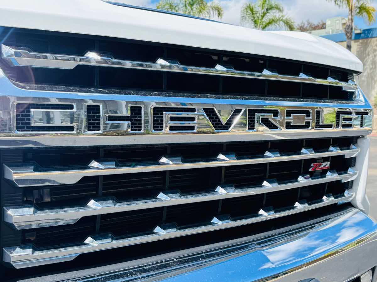 2021 Chevrolet Silverado 2500HD LTZ - Photo 11