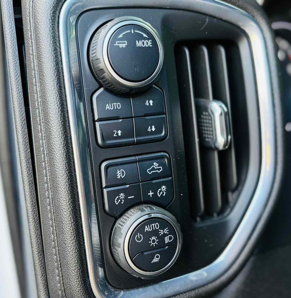2021 Chevrolet Silverado 2500HD LTZ - Photo 22