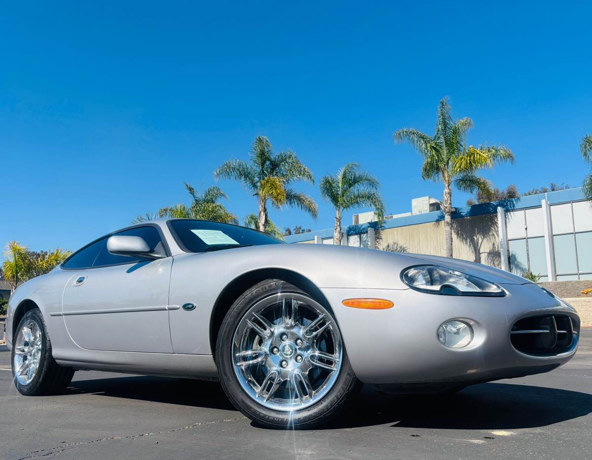 2001 Jaguar XK Series XK8 Coupe - Photo 5