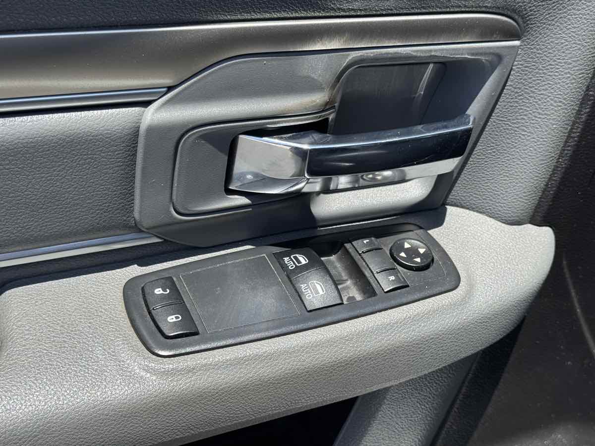 2018 RAM Ram 1500 Pickup Tradesman - Photo 19