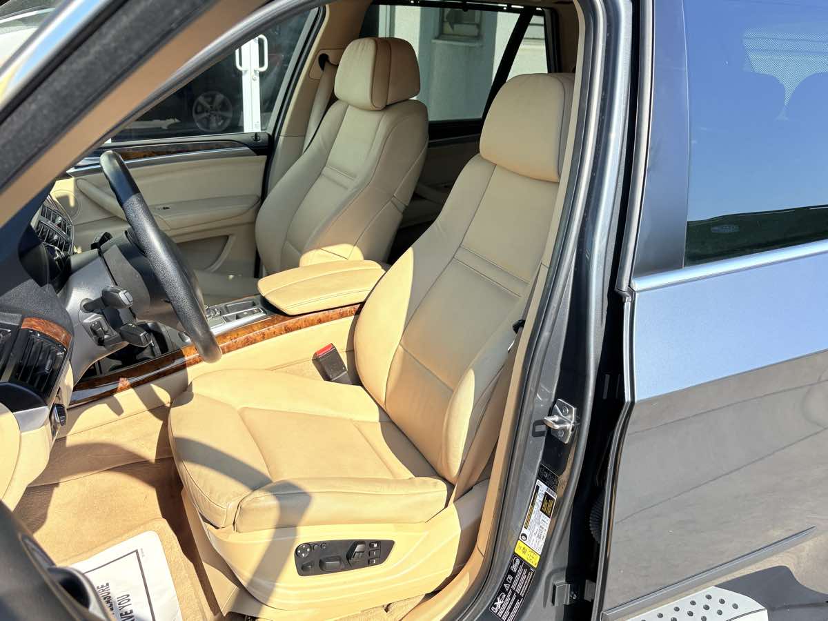 2011 BMW X5 xDrive50i - Photo 10