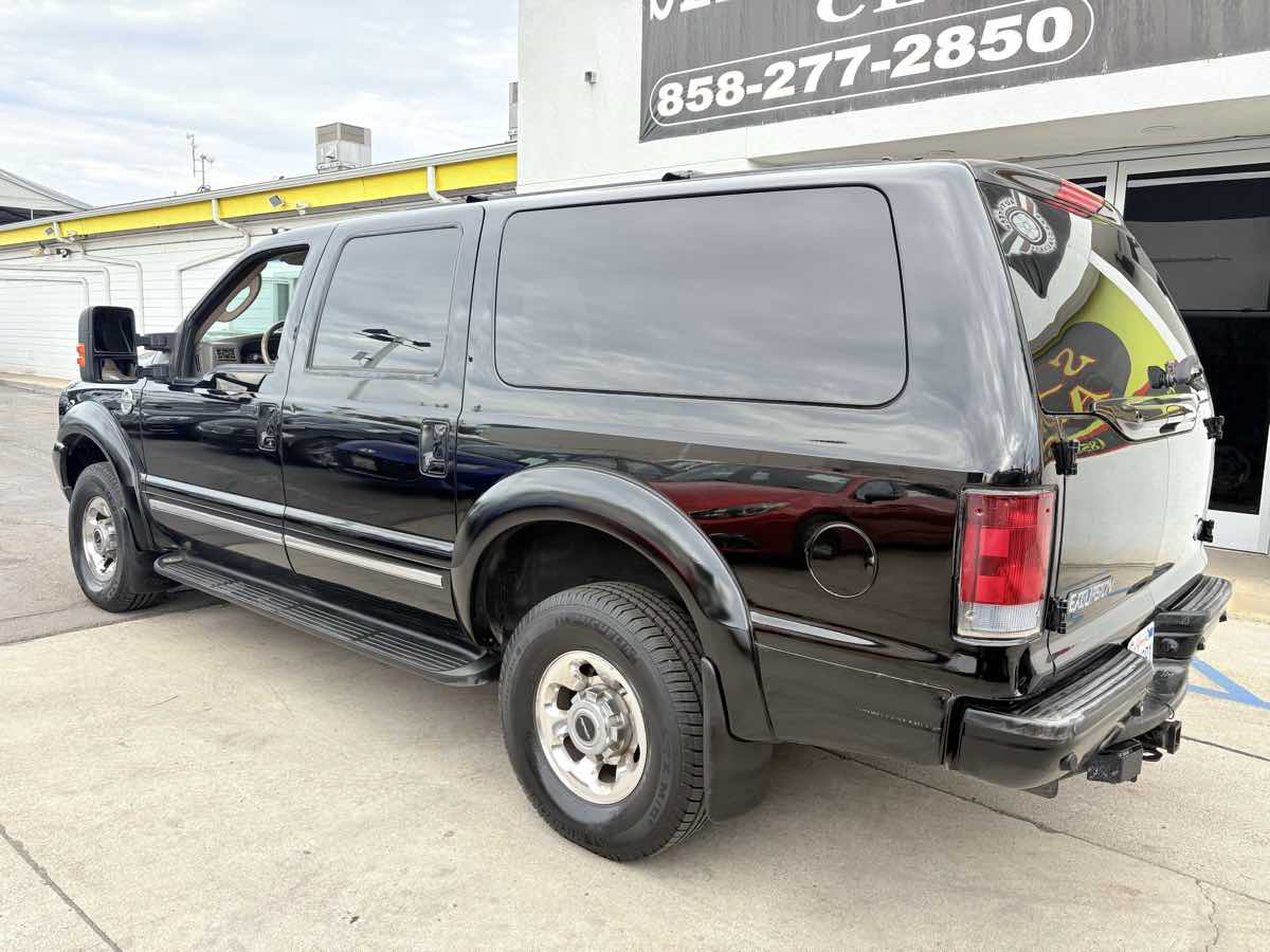 2003 Ford Excursion Limited - Photo 3