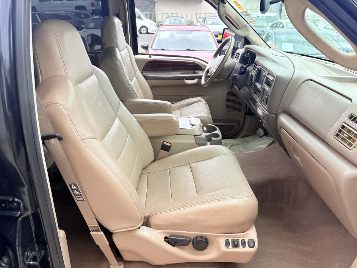 2003 Ford Excursion Limited - Photo 12