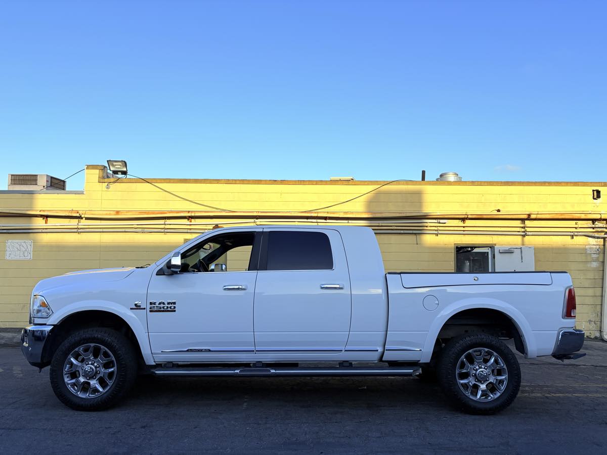 2016 RAM Ram 2500 Pickup Laramie Limited - Photo 2