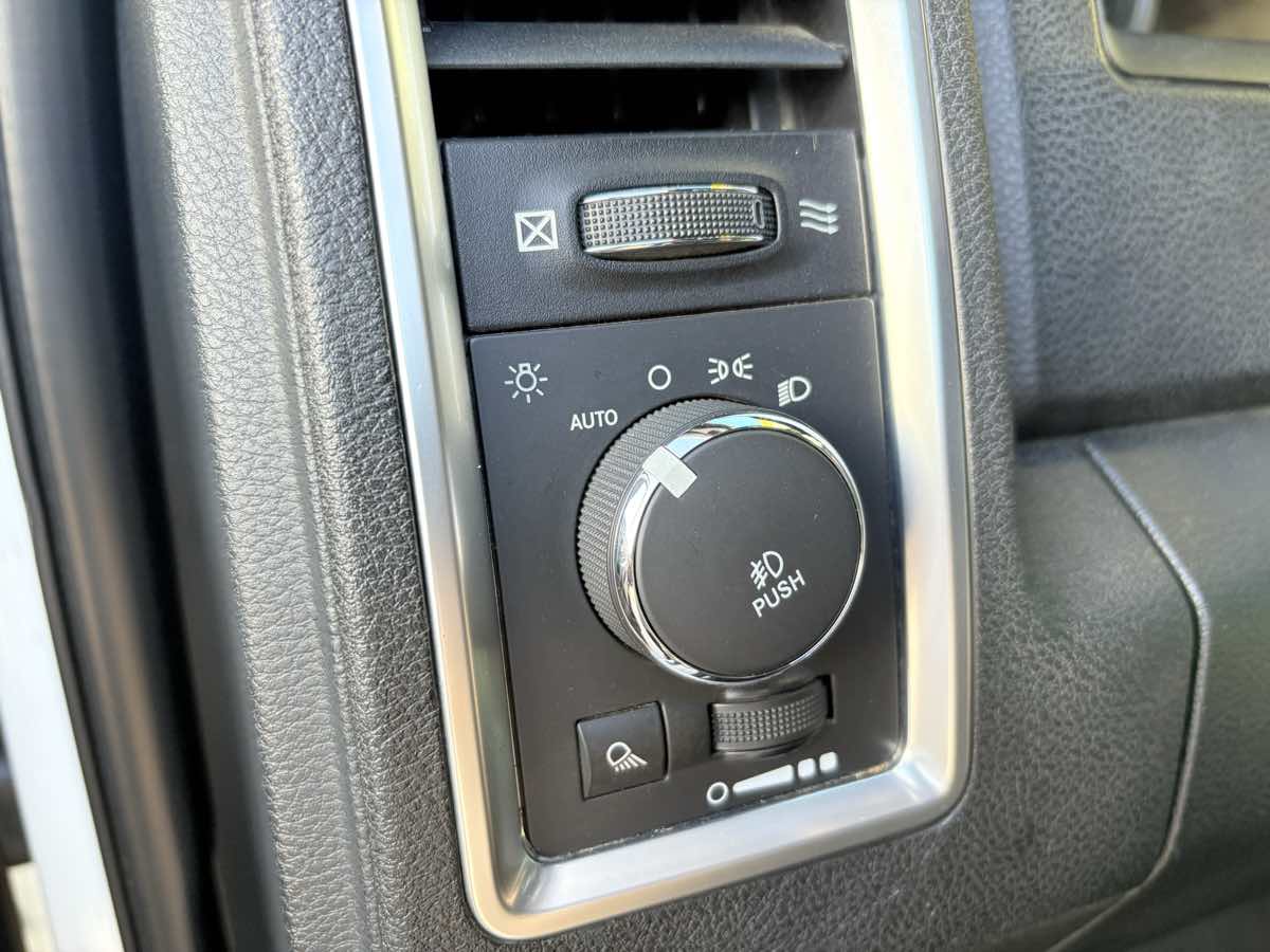 2016 RAM Ram 2500 Pickup Laramie Limited - Photo 33