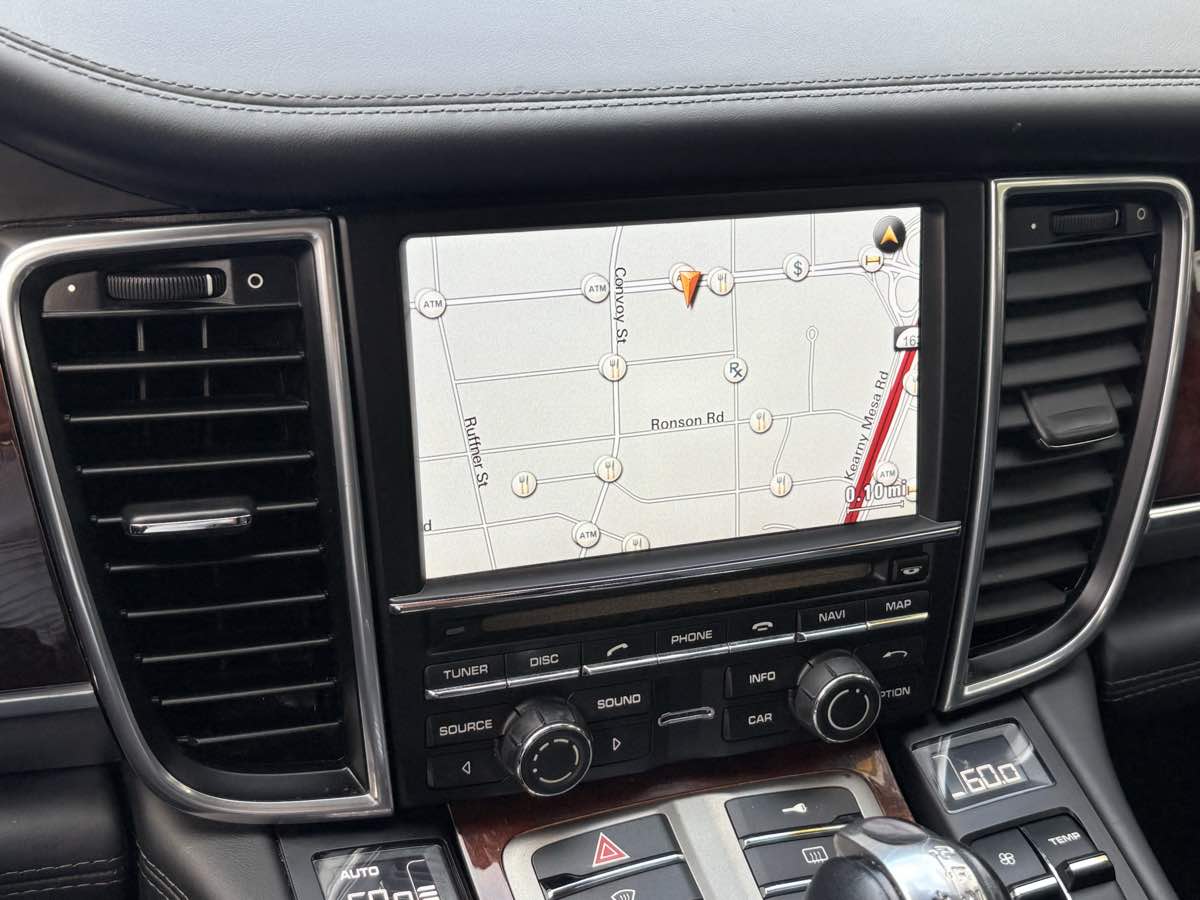 2010 Porsche Panamera Turbo - Photo 17