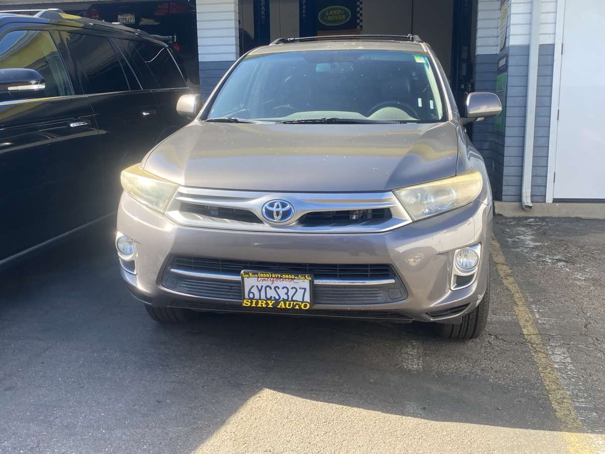 2012 Toyota Highlander Limited Hybrid - Photo 2