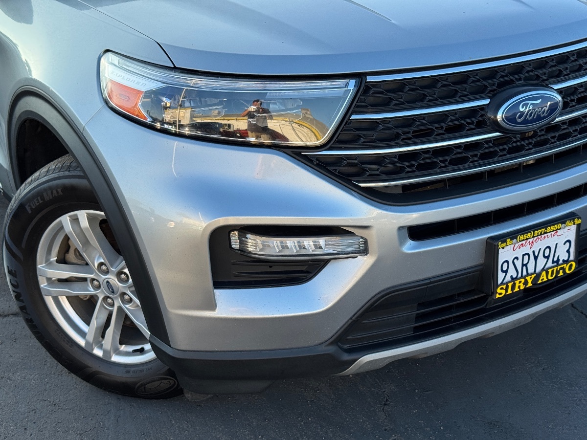 2023 Ford Explorer XLT - Photo 2