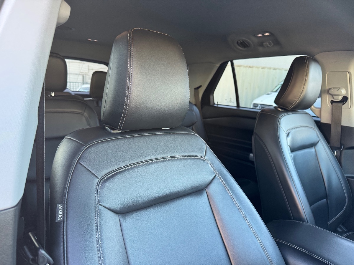 2023 Ford Explorer XLT - Photo 16