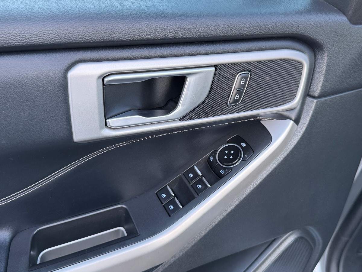 2023 Ford Explorer XLT - Photo 27