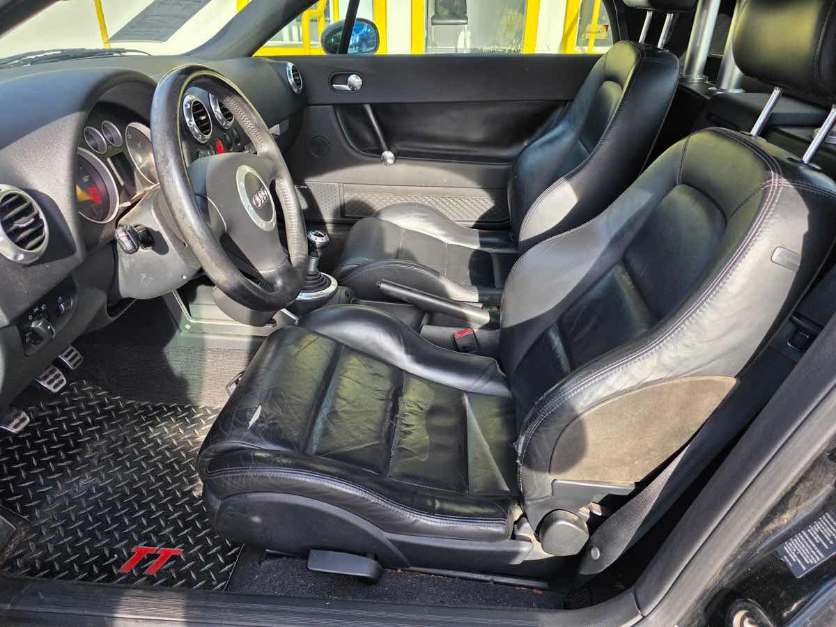 2002 Audi TT Base - Photo 4