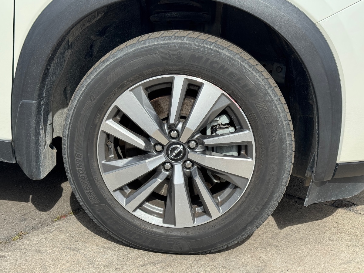 2023 Nissan Pathfinder SL - Photo 6