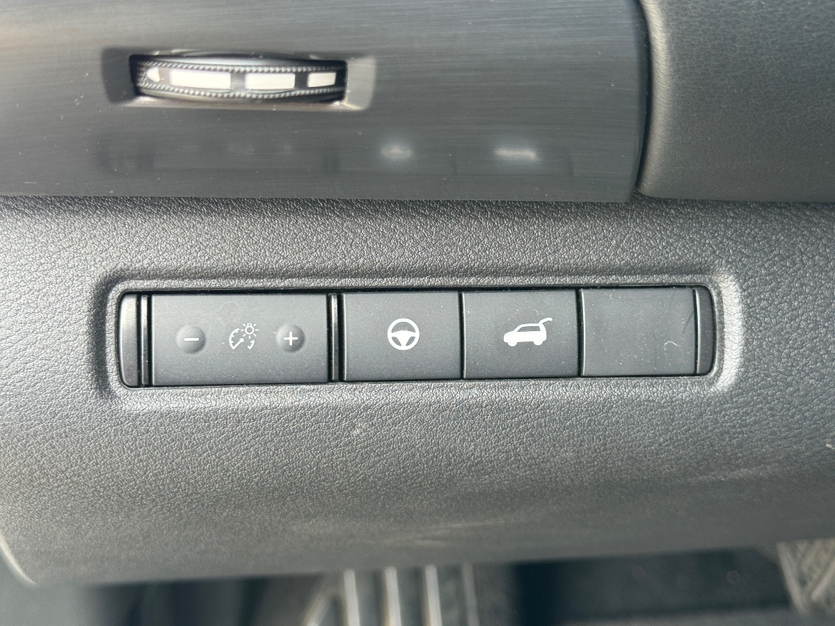 2023 Nissan Pathfinder SL - Photo 21