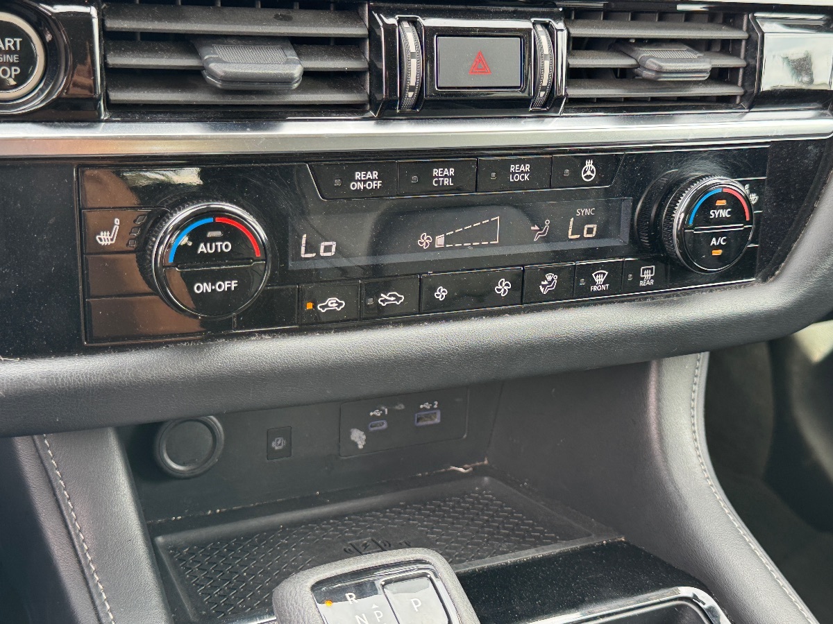 2023 Nissan Pathfinder SL - Photo 24