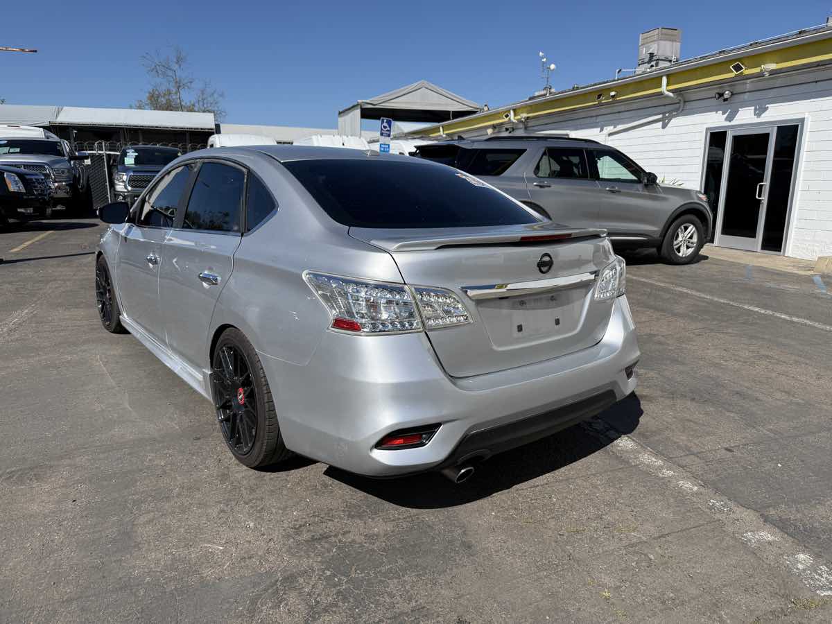 2019 Nissan Sentra SR - Photo 3