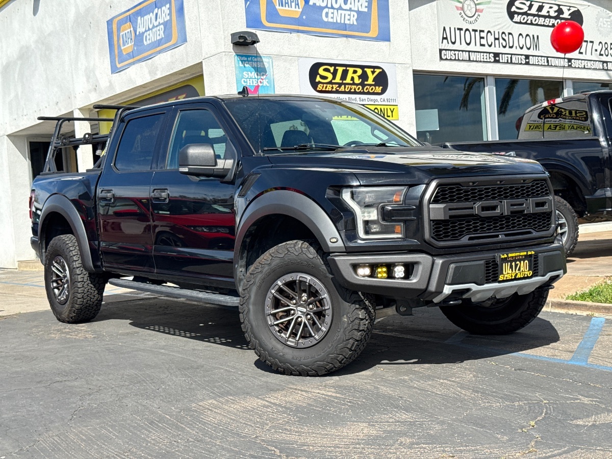 2020 Ford F-150 Raptor - Photo 2