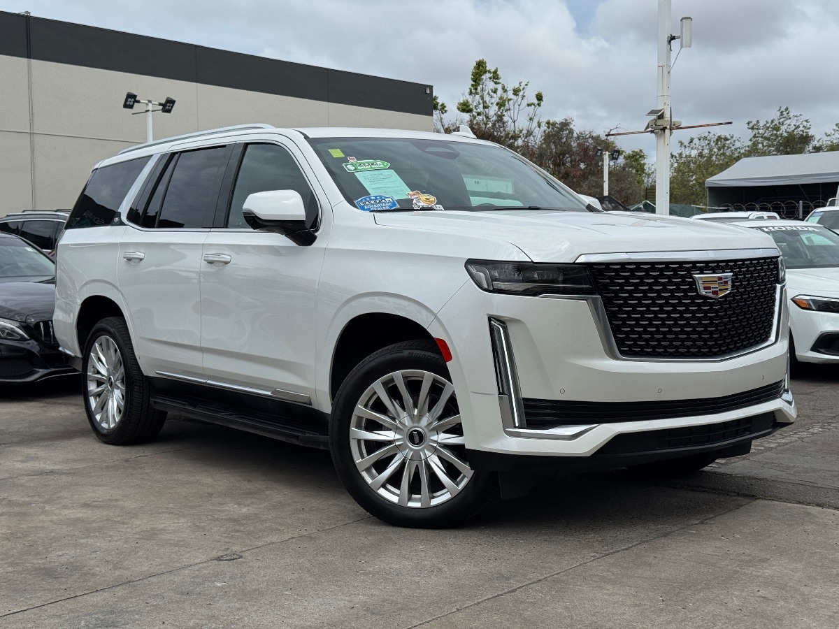 2022 Cadillac Escalade Luxury - Photo 2