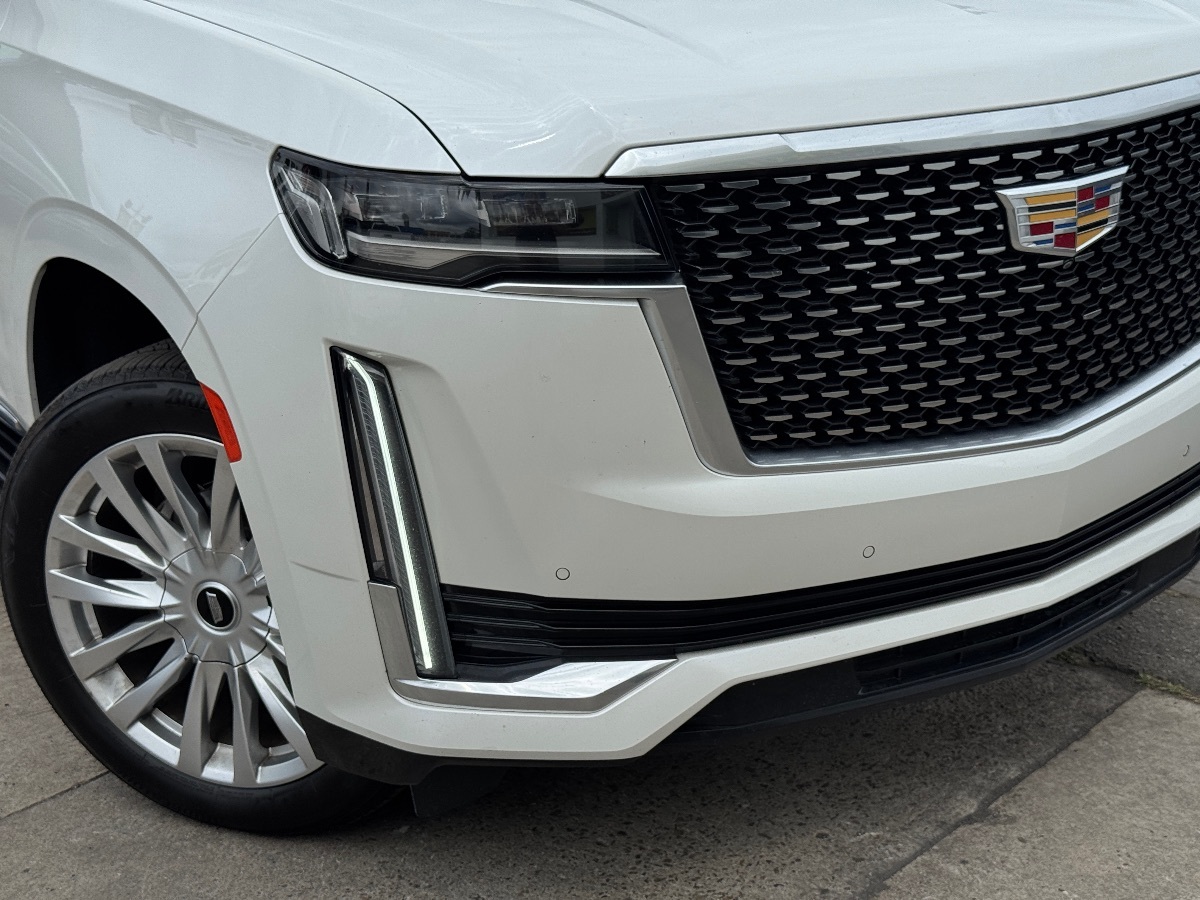 2022 Cadillac Escalade Luxury - Photo 3