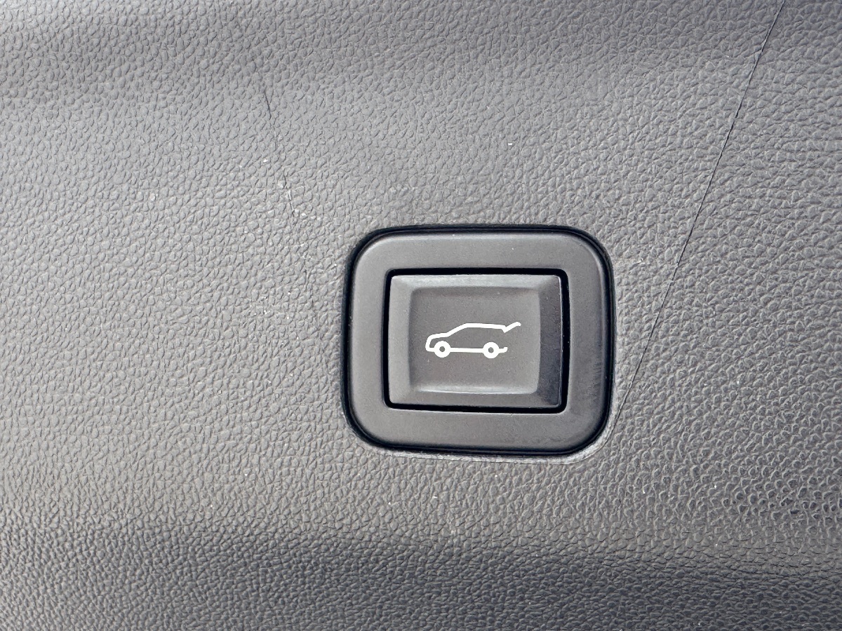 2022 Cadillac Escalade Luxury - Photo 15