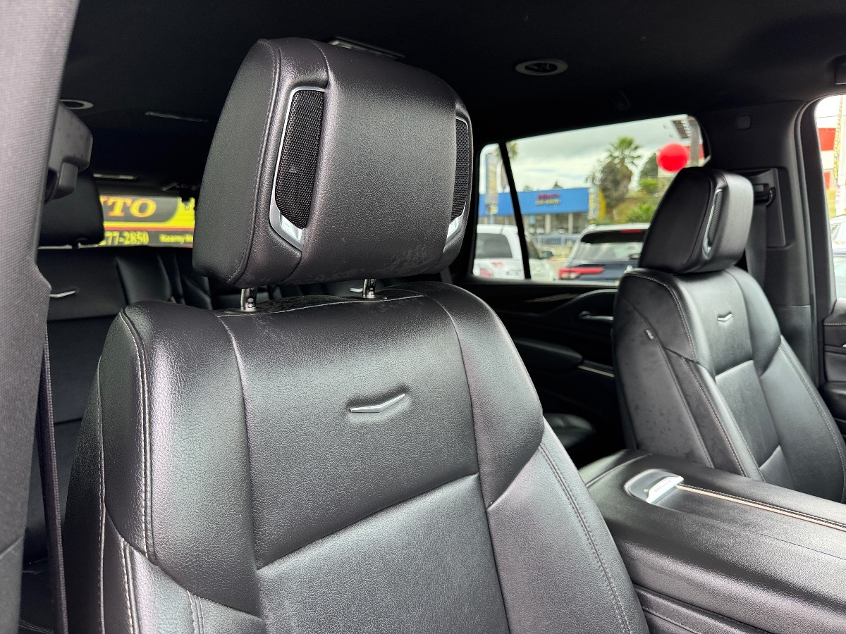 2022 Cadillac Escalade Luxury - Photo 17