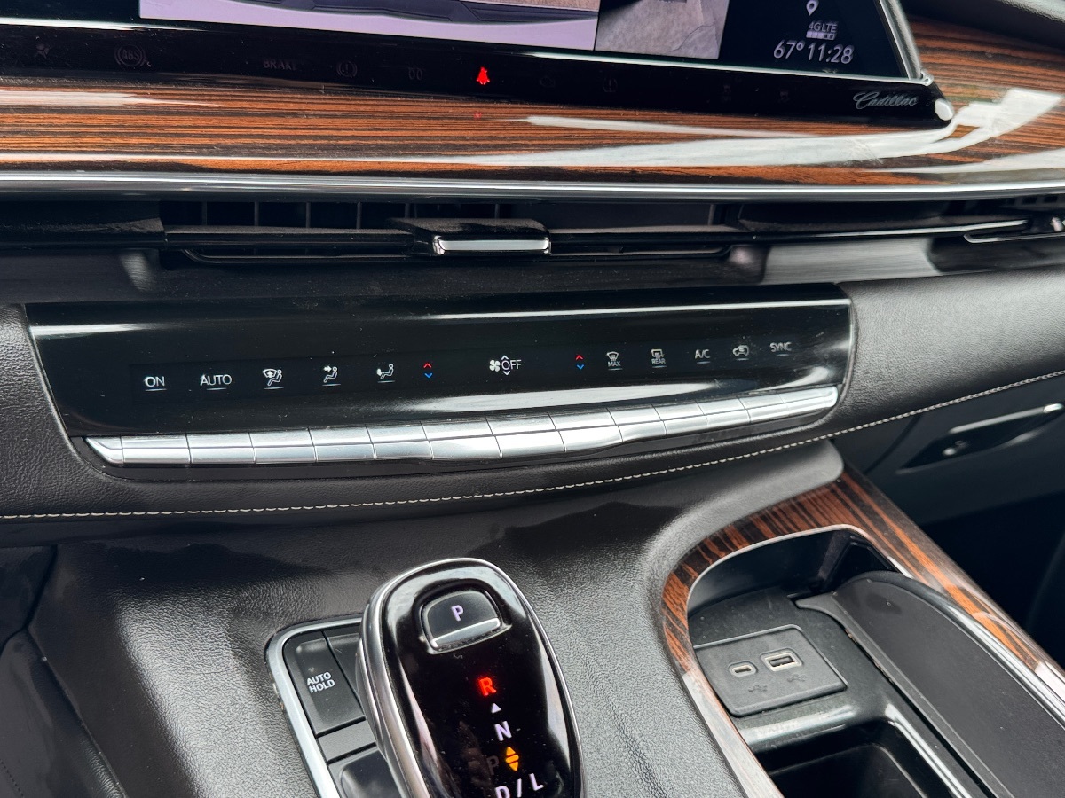 2022 Cadillac Escalade Luxury - Photo 31