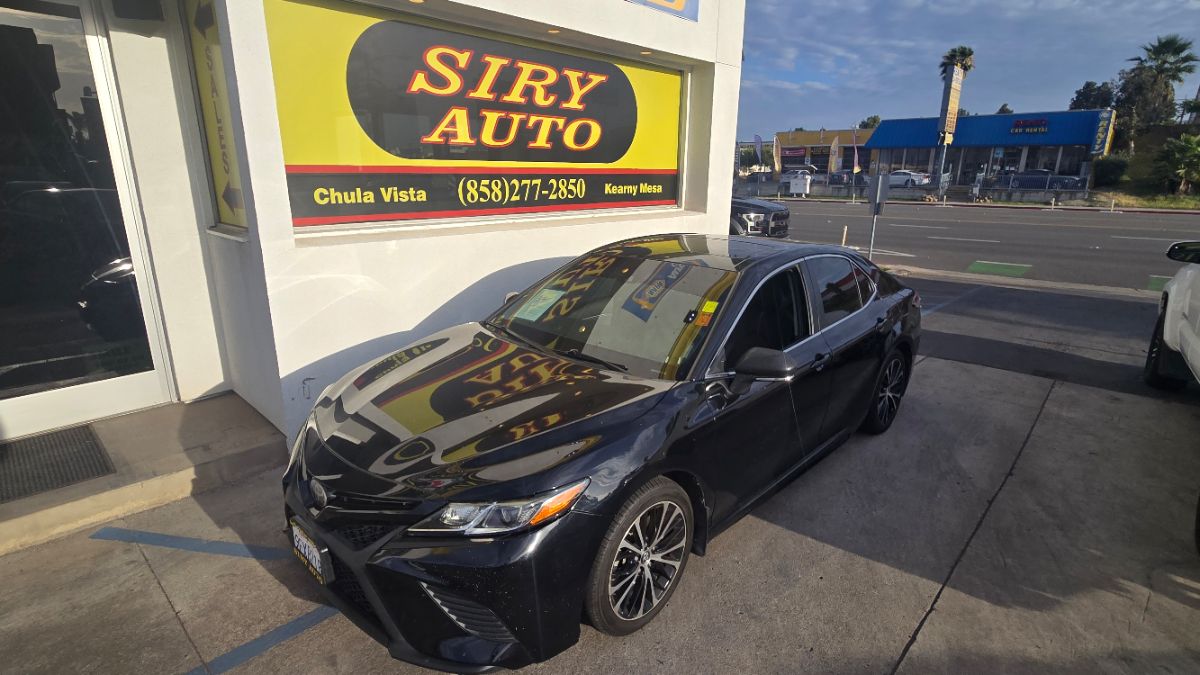 View vehicle photo 2