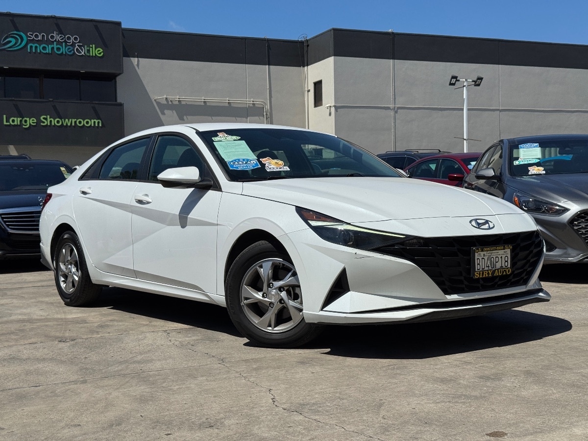 2021 Hyundai Elantra SE - Photo 2