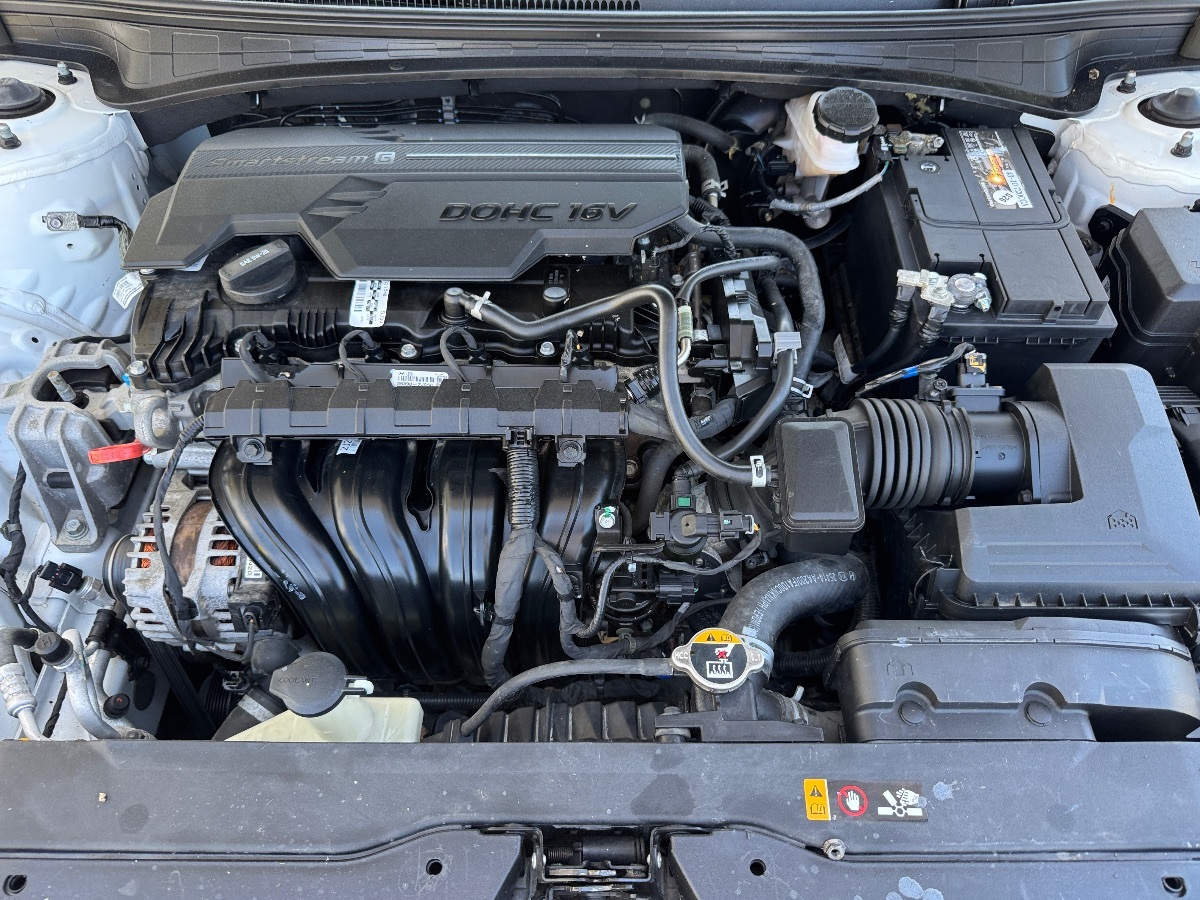 2021 Hyundai Elantra SE - Photo 7