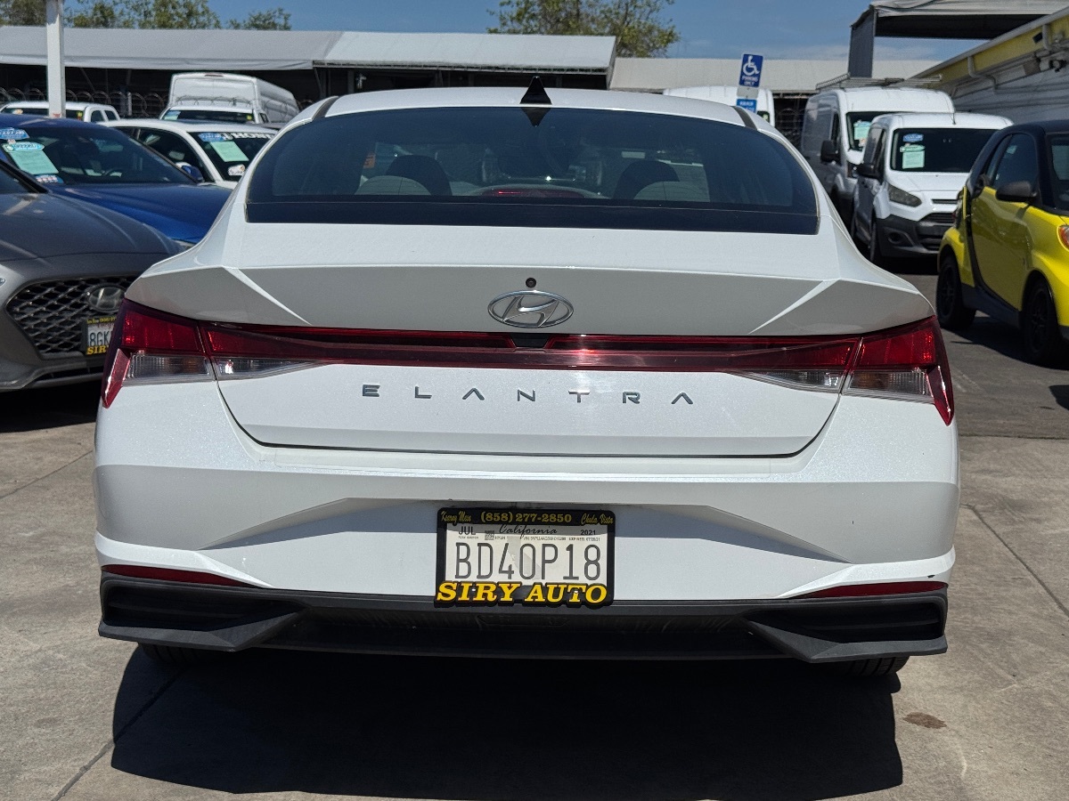 2021 Hyundai Elantra SE - Photo 10