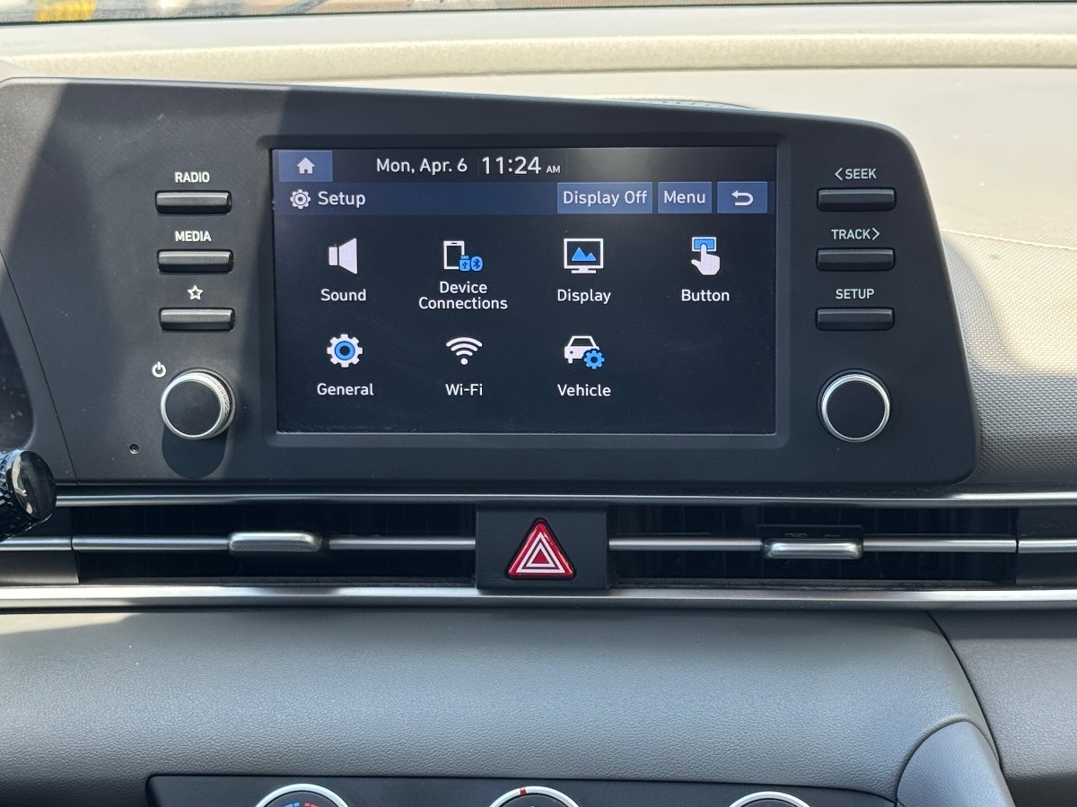 2021 Hyundai Elantra SE - Photo 19