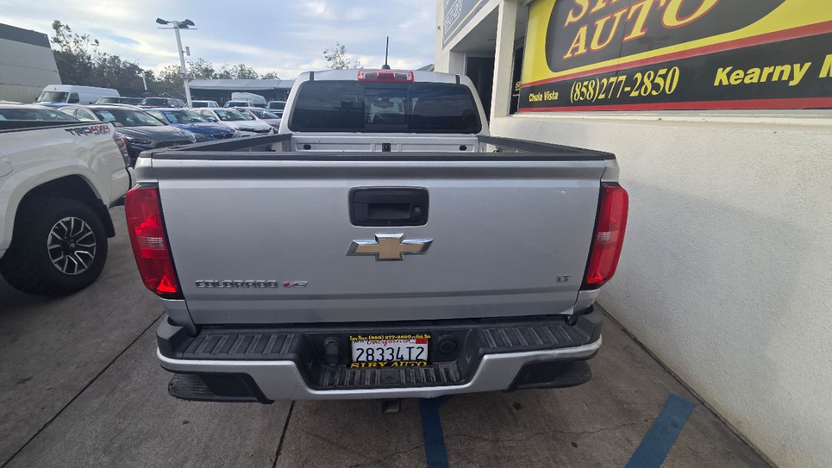 View vehicle photo 4