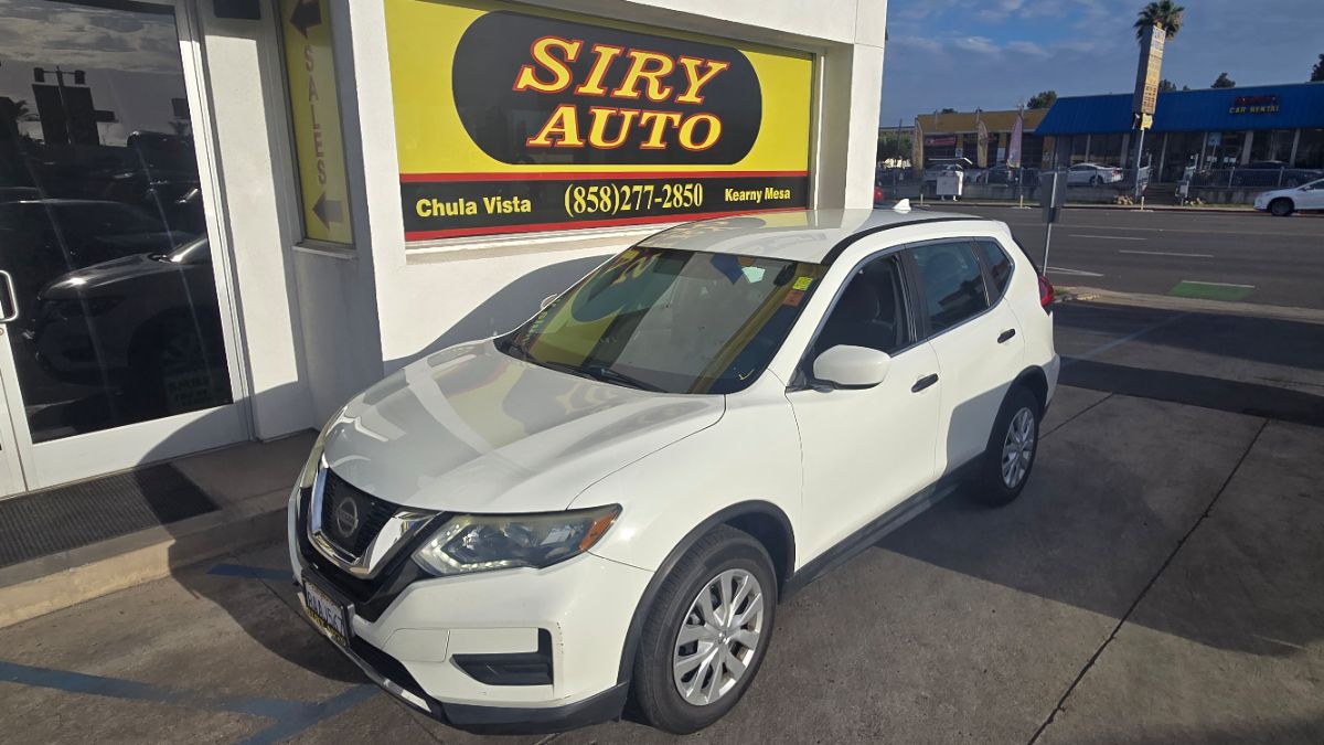 View vehicle photo 2